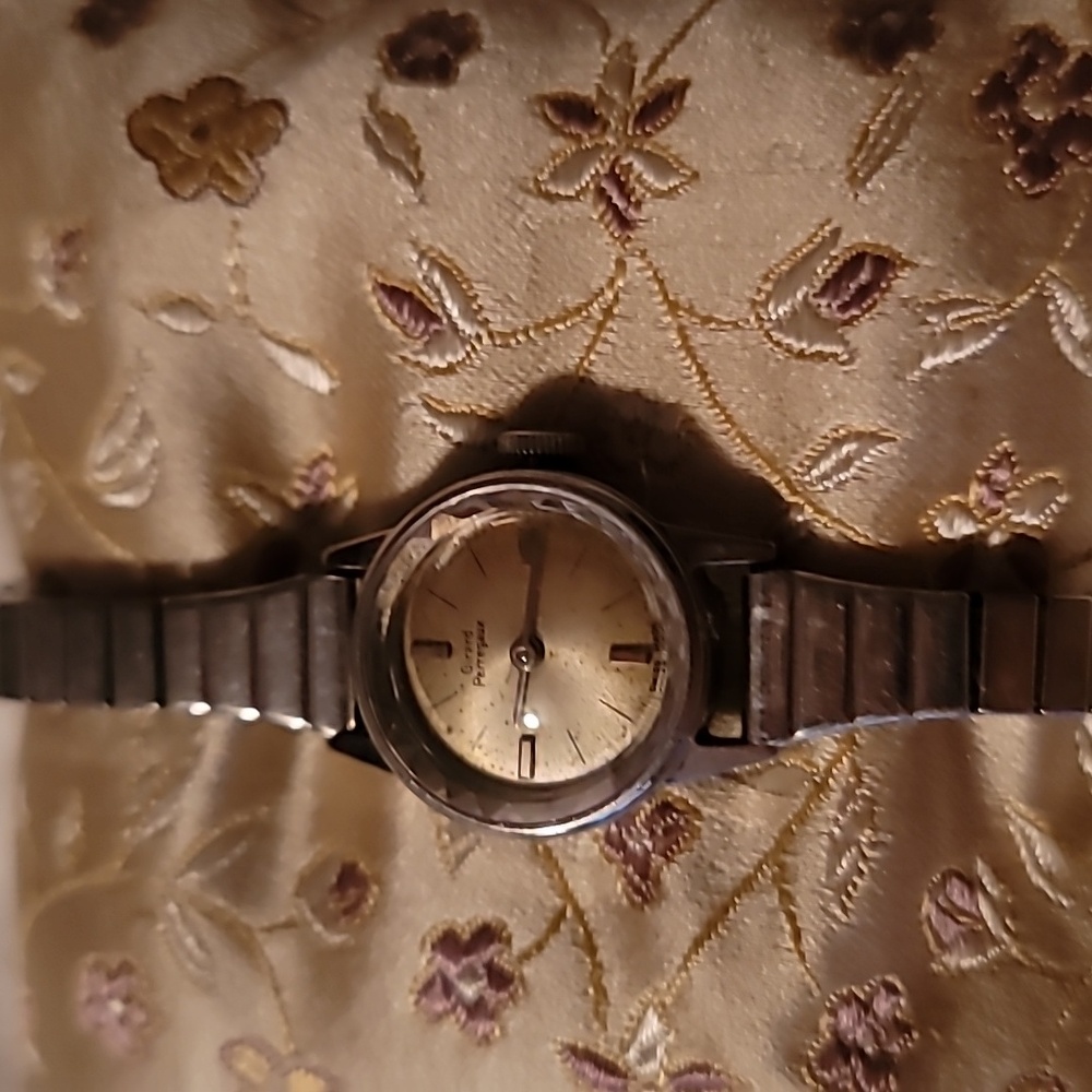 Vintage Girard Perregaux‎ Ladies Silvertone Mechanical Wind-Up Watch Not Working
